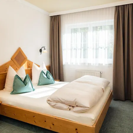 Haus Enzian Apartman Serfaus