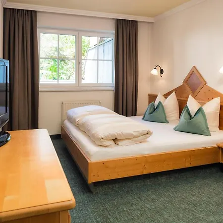Haus Enzian Apartman Serfaus