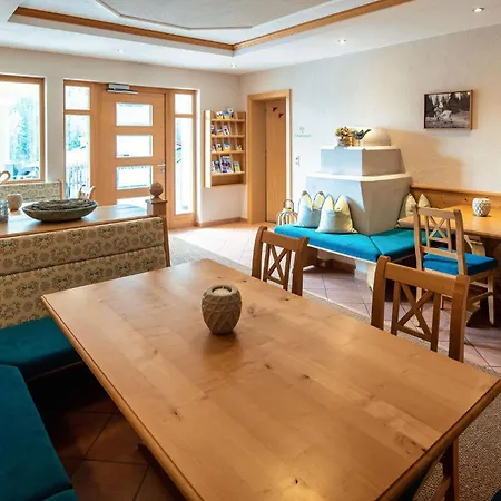 Haus Enzian Apartman Serfaus