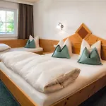 Haus Enzian Apartment