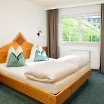 Haus Enzian Apartment